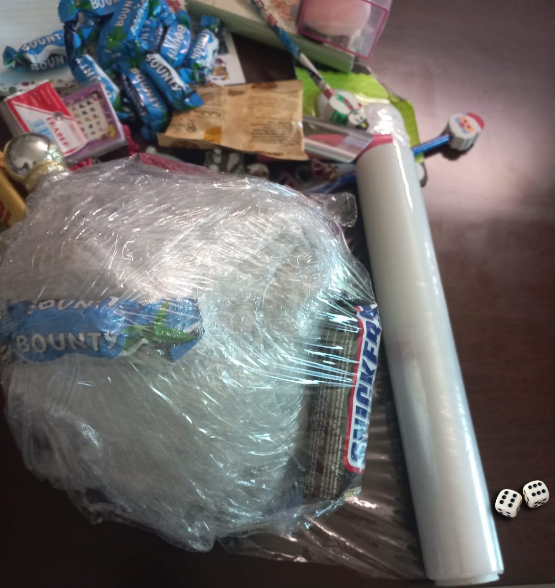 How to make Saran Wrap ball for Christmas Game