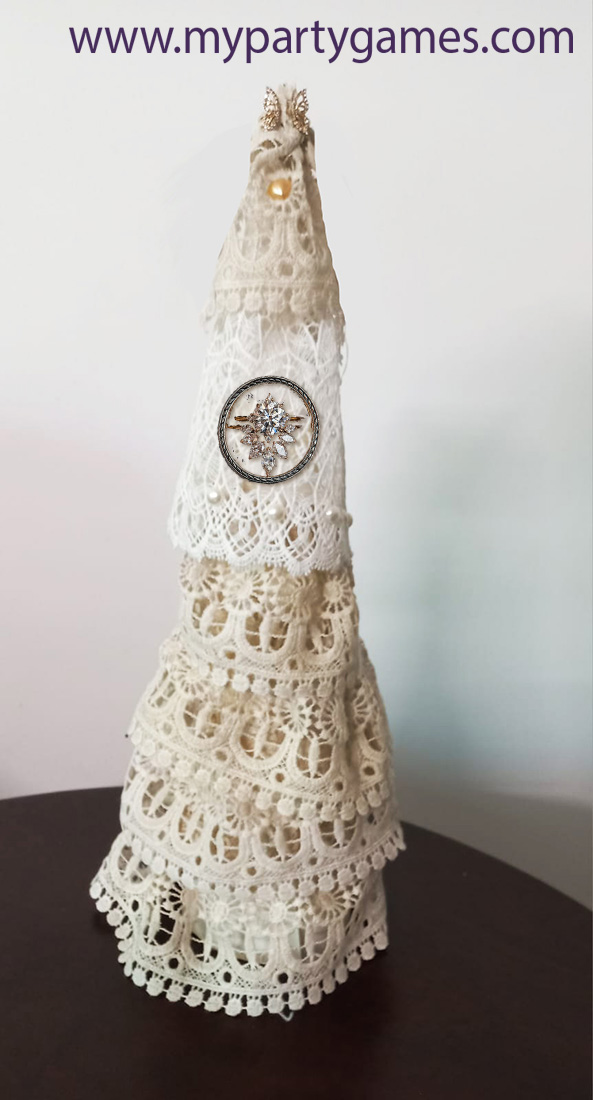 DIY Lace Shabby Chic Christmas Tree