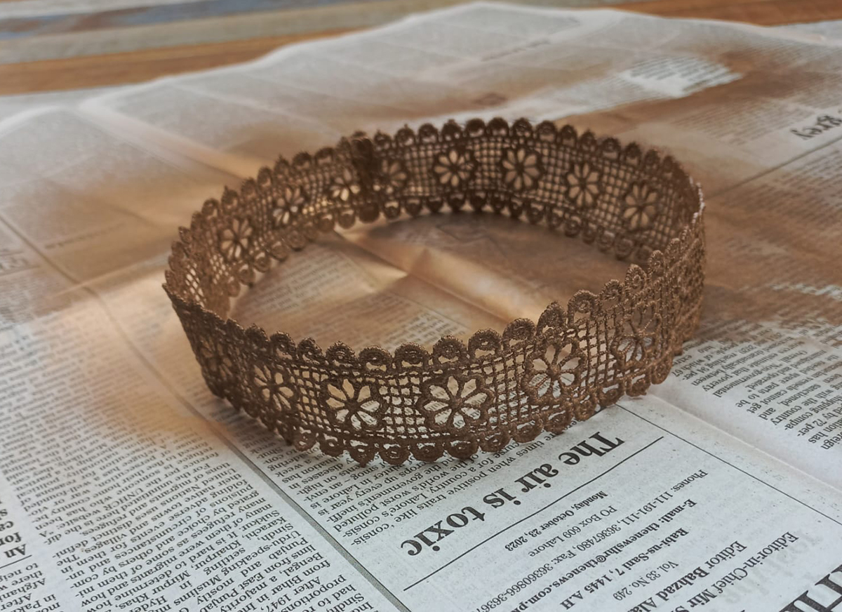 Lace crown DIY tutorial, gold spray paint